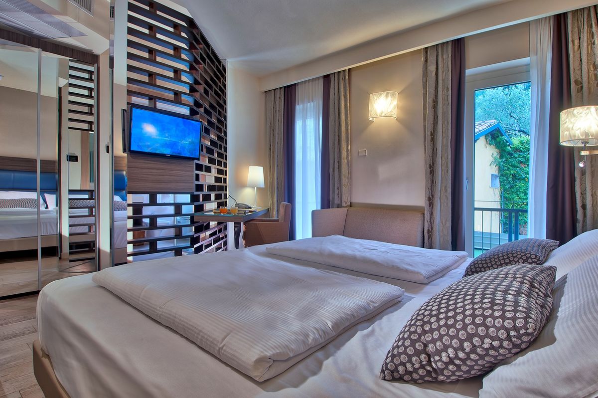 HOTEL GALVANI SKY VIEW GARDA LAKES 1